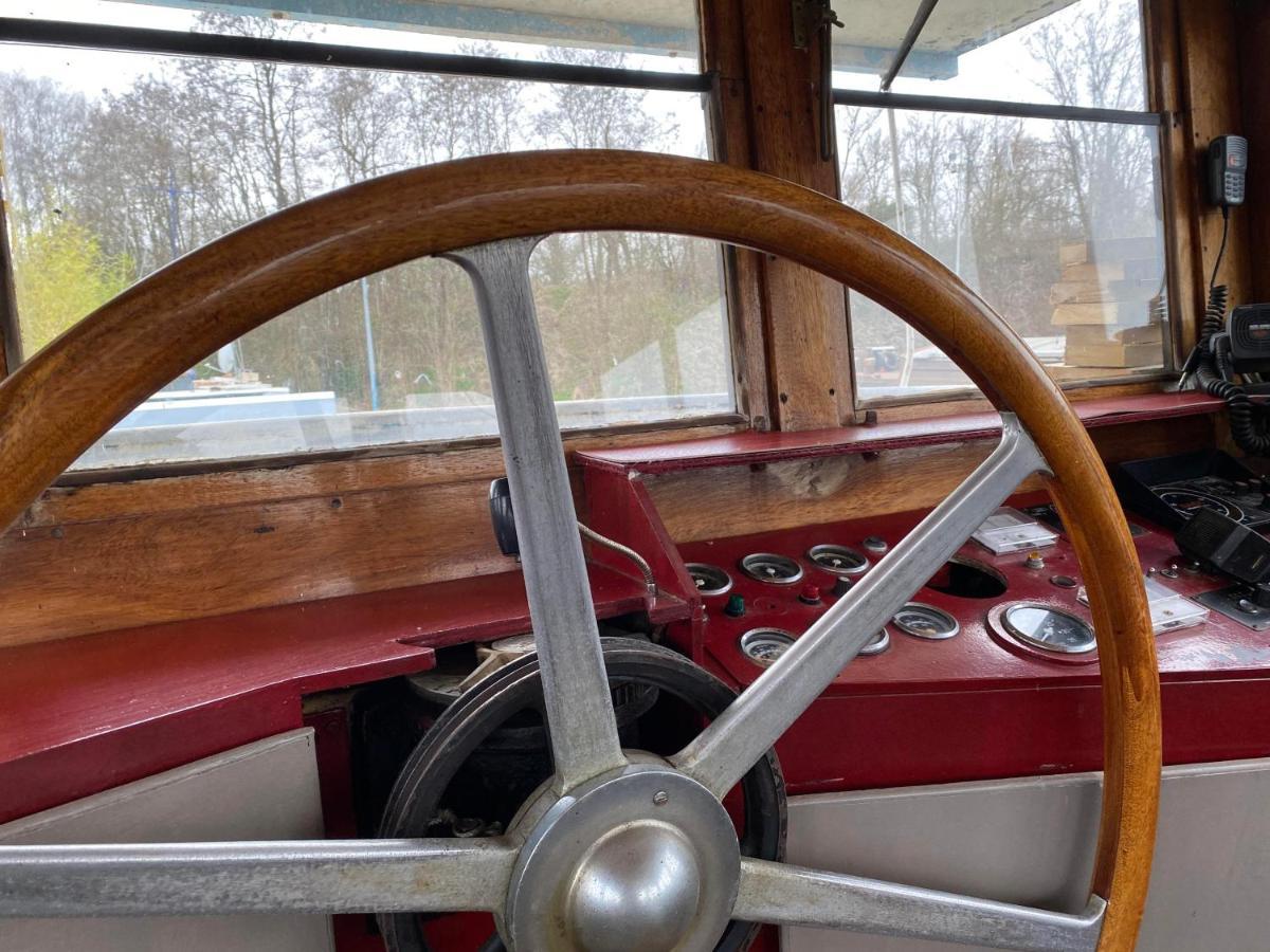 Peniche "Louise Michel" Sejournez Dans L'Appartement Du Capitaine, Offrez Vous Une Experience Inoubliable Au Fil De L'Eau Douai Exterior foto