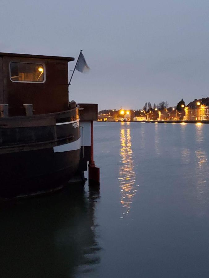 Peniche "Louise Michel" Sejournez Dans L'Appartement Du Capitaine, Offrez Vous Une Experience Inoubliable Au Fil De L'Eau Douai Exterior foto